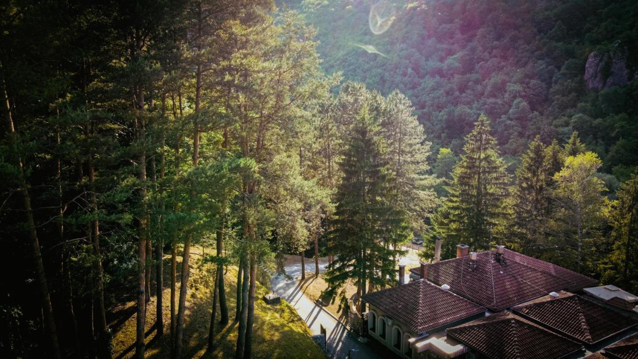 Restoran Sa Prenocistem Gornjak Krepoljin Bagian luar foto